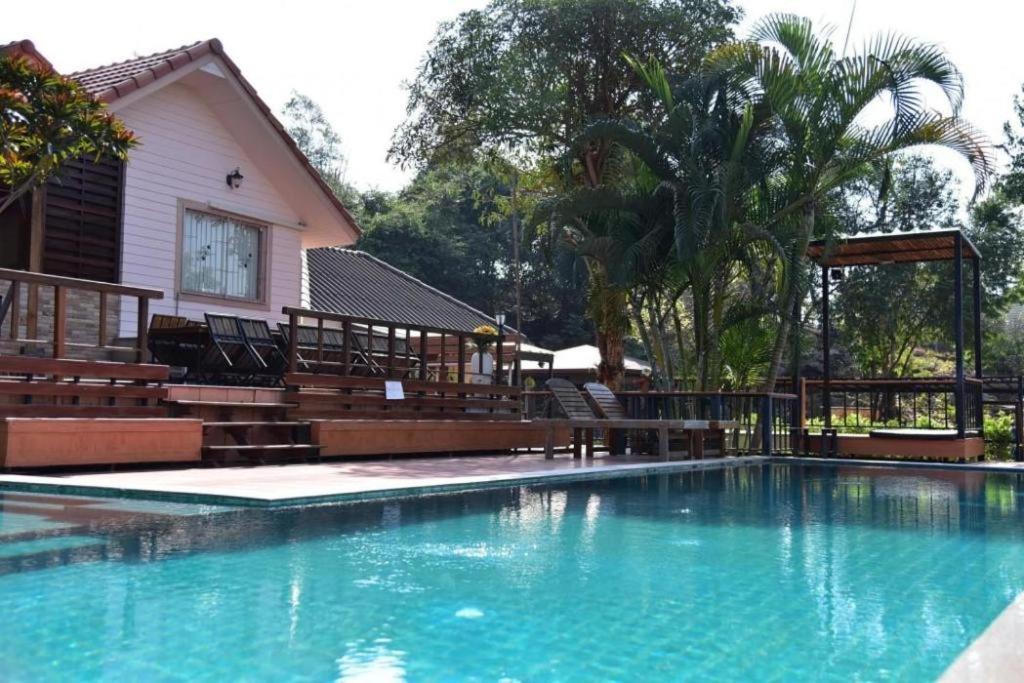 Dusit Talai Resort Mu Si Buitenkant foto